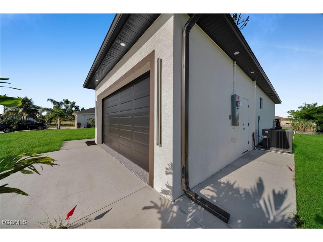 3102 Douglas Avenue S Lehigh Acres FL 33976 2025008849 image4