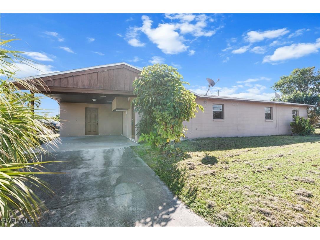 3102 Lafayette Street Fort Myers FL 33916 224086119 image1