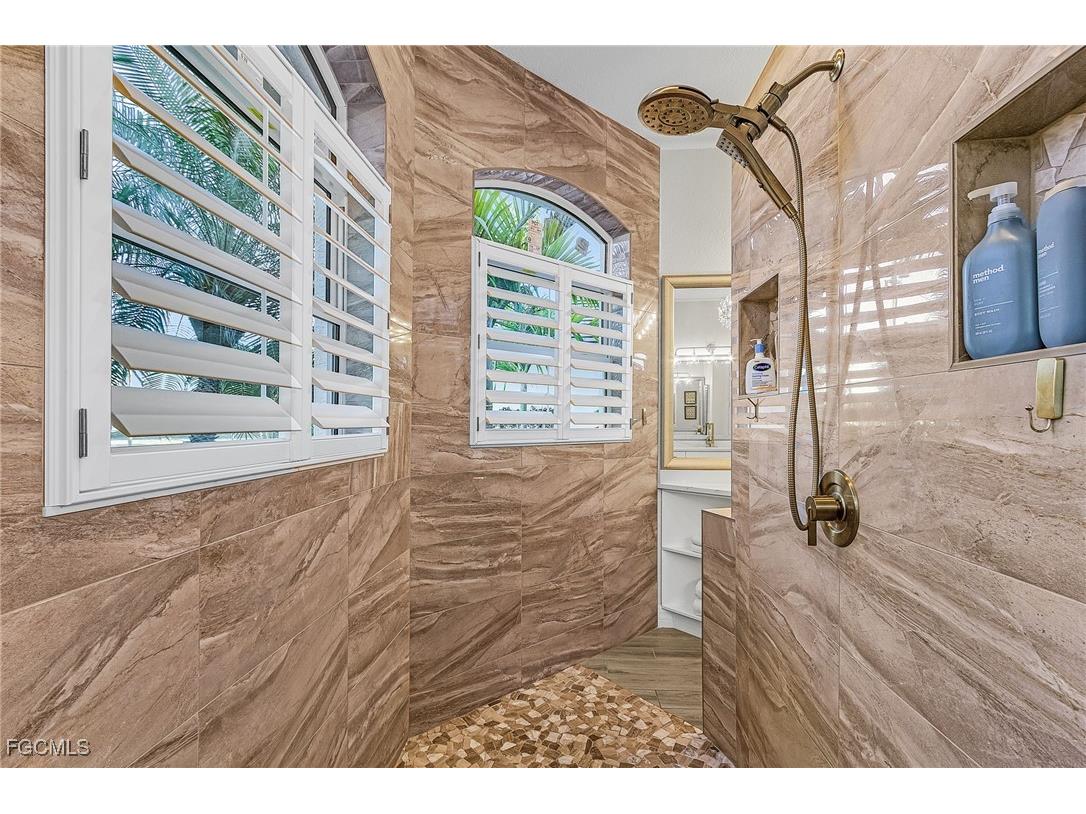 3102 NW 42nd Place Cape Coral FL 33993 2025015825 image23