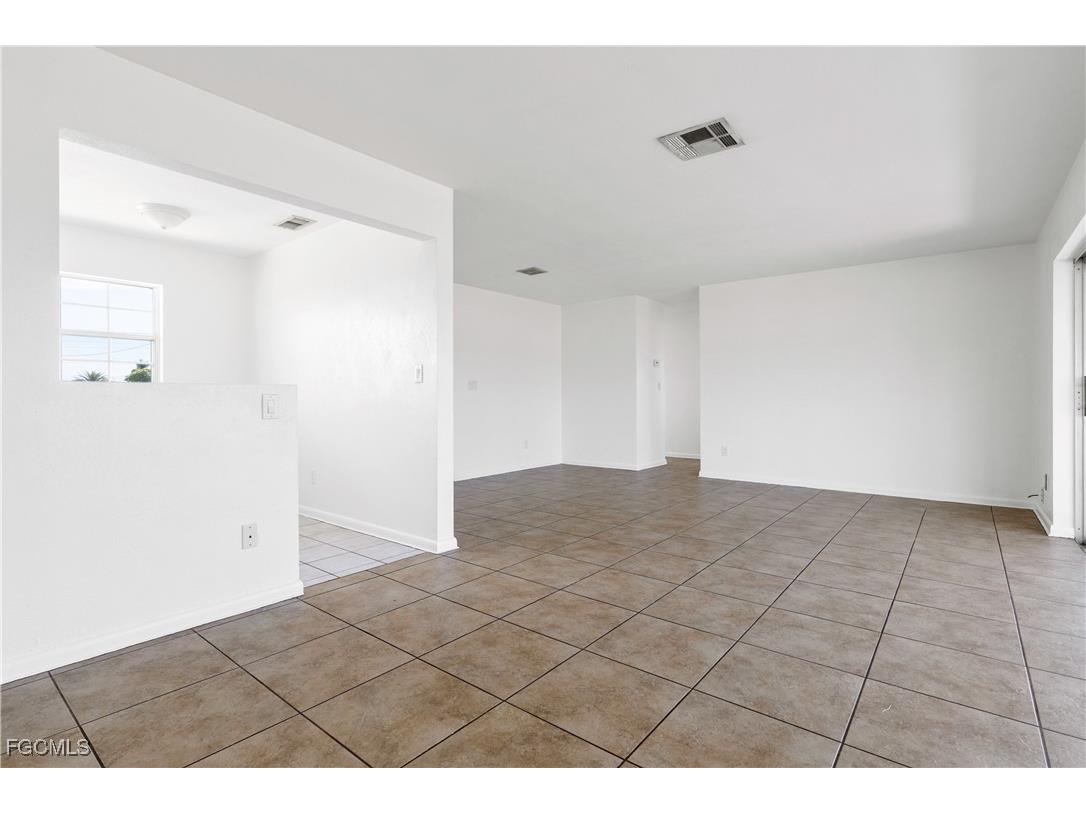 3102 SE 18th Avenue Cape Coral FL 33904 2025008954 image10