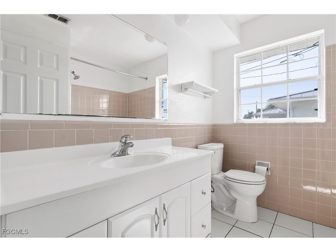 3102 SE 18th Avenue Cape Coral FL 33904 2025008954 image17