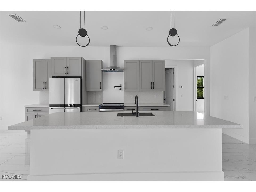 3102 Wanda Avenue S Lehigh Acres FL 33976 2025009692 image6