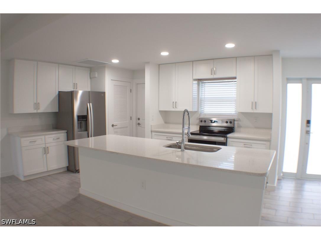 3103 11th Street SW Lehigh Acres FL 33976 226020608 image1