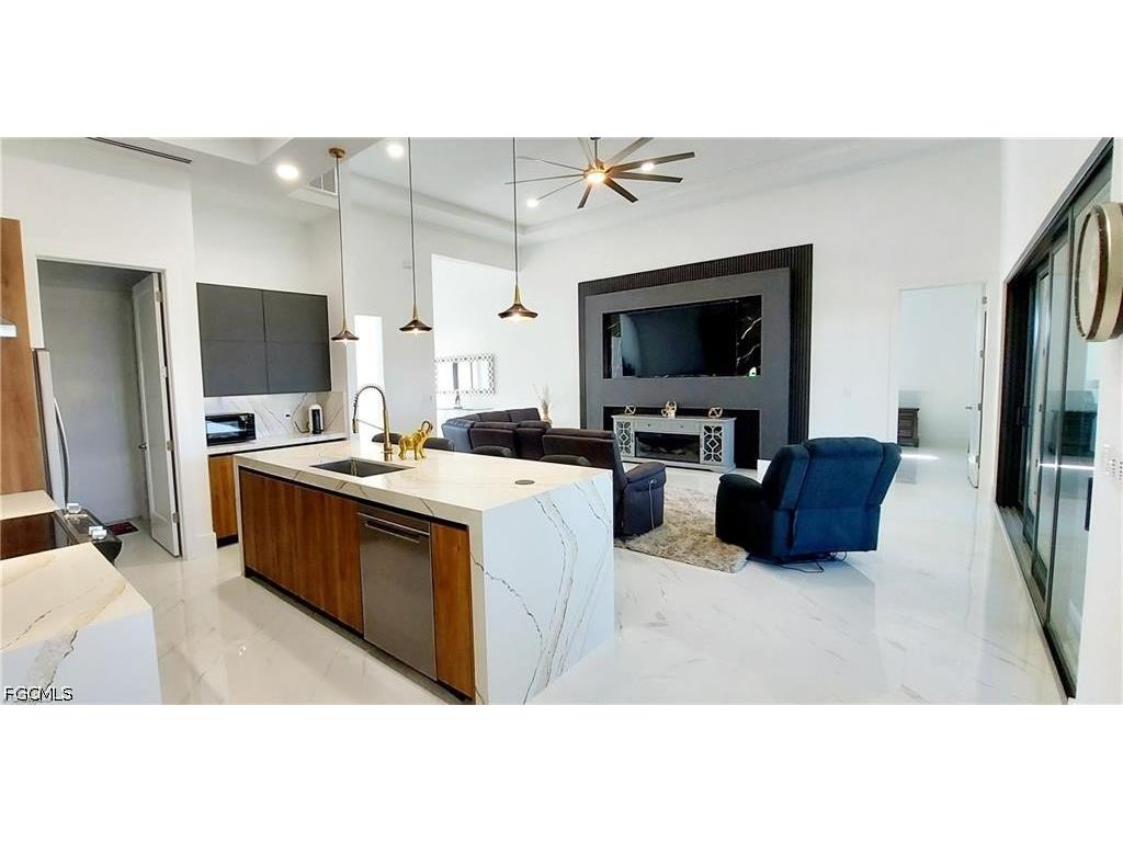3103 Ceitus Parkway Cape Coral FL 33991 2026017199 image8