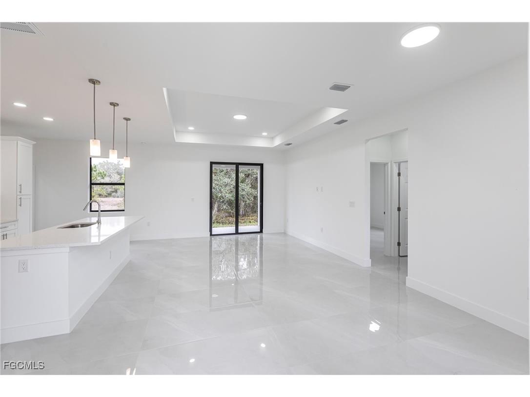 3103 E 18th Street Lehigh Acres FL 33972 2025019456 image4