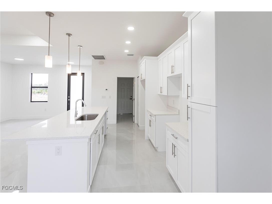 3103 E 18th Street Lehigh Acres FL 33972 2025019456 image9