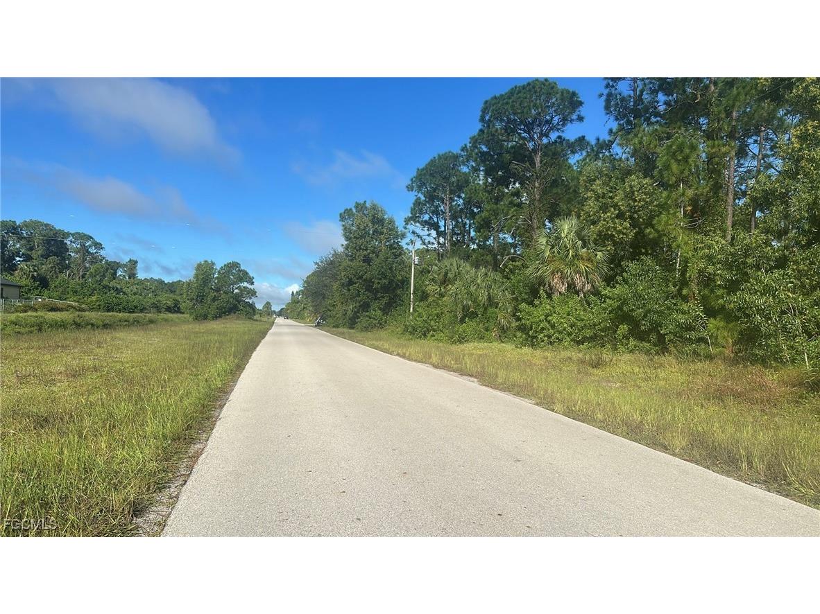 3103 E 8th Street Lehigh Acres FL 33972 2025012106 image2