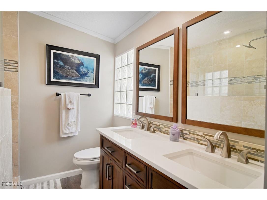 3103 Harpoon Lane Saint James City FL 33956 2025008575 image10