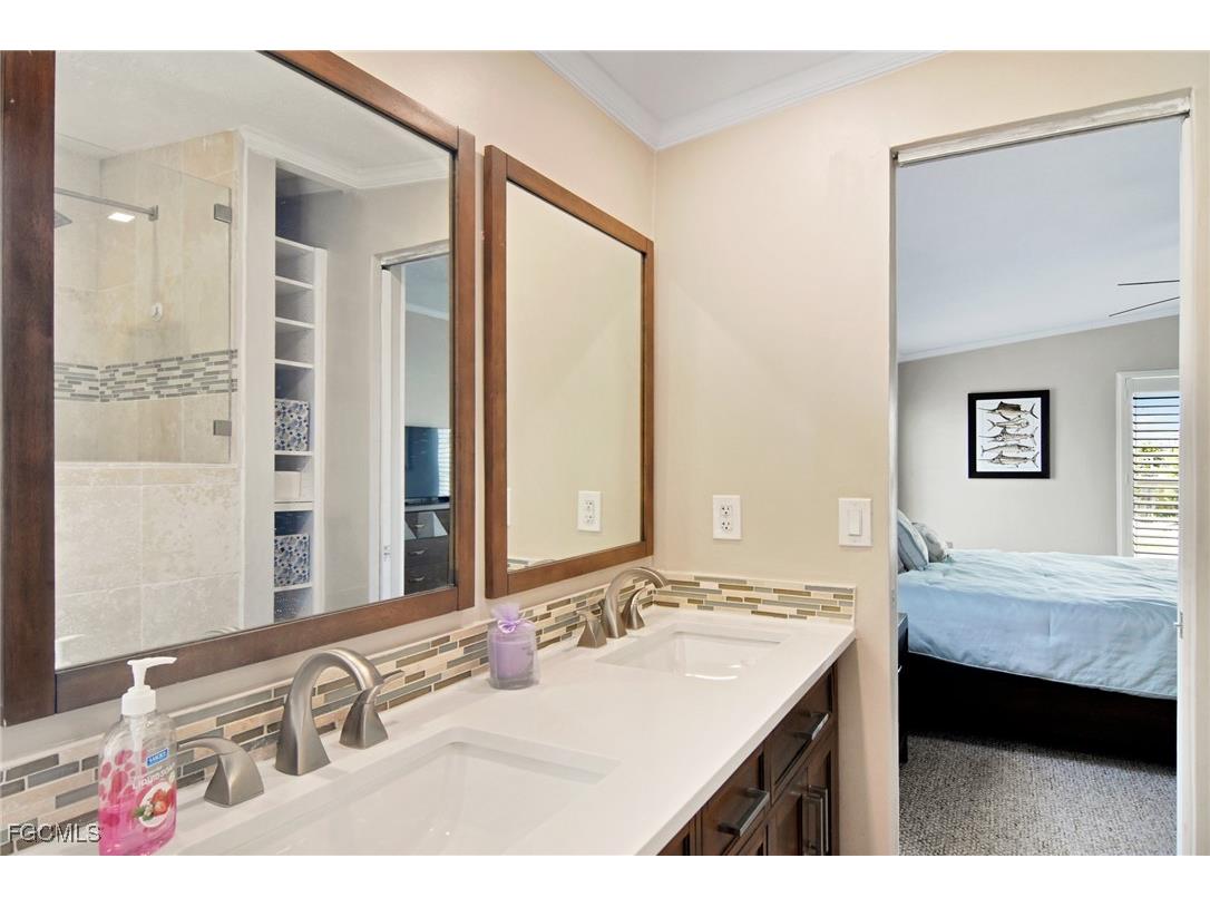 3103 Harpoon Lane Saint James City FL 33956 2025008575 image11