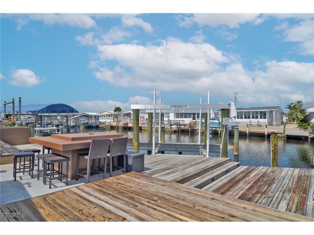 3103 Harpoon Lane Saint James City FL 33956 2025008575 image37