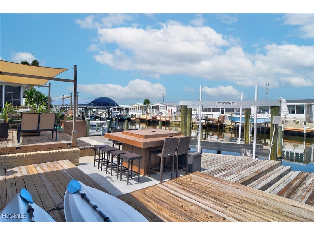 3103 Harpoon Lane Saint James City FL 33956 2025008575 image39