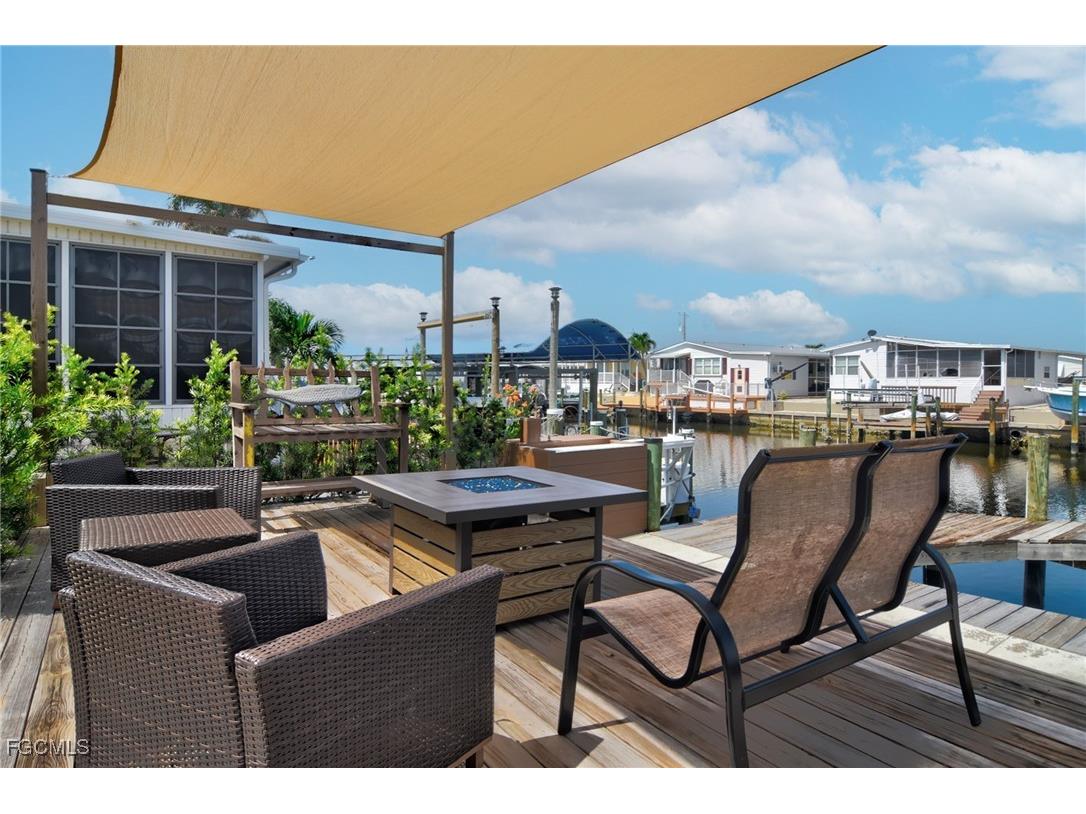 3103 Harpoon Lane Saint James City FL 33956 2025008575 image4