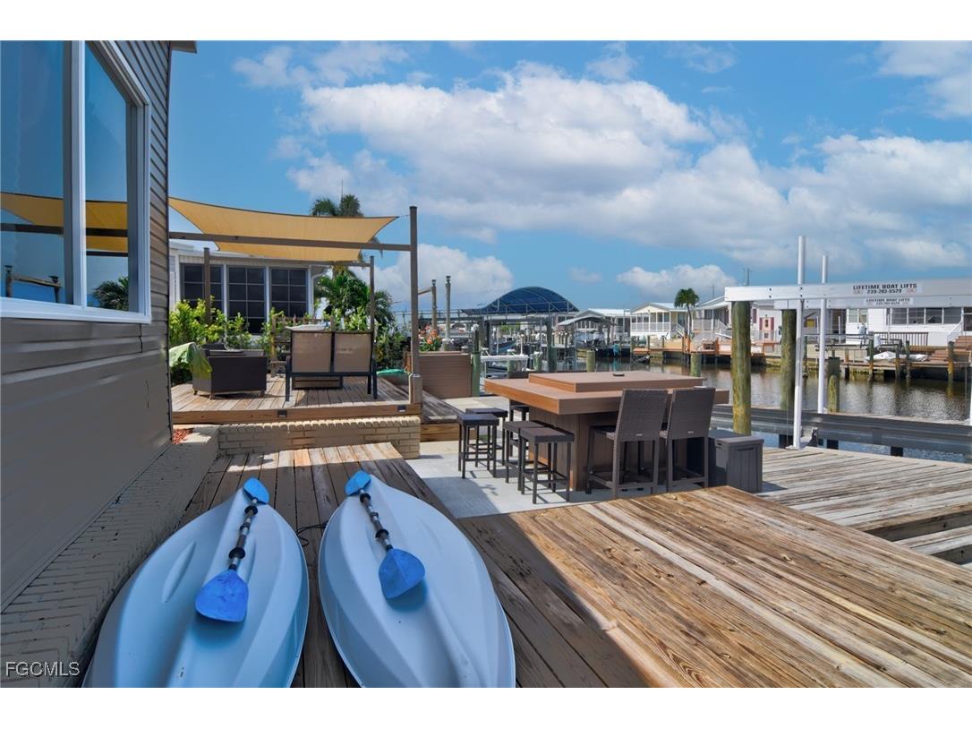 3103 Harpoon Lane Saint James City FL 33956 2025008575 image8