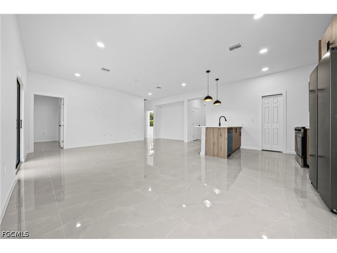 3105 42nd Street W Lehigh Acres FL 33971 2026021438 image4