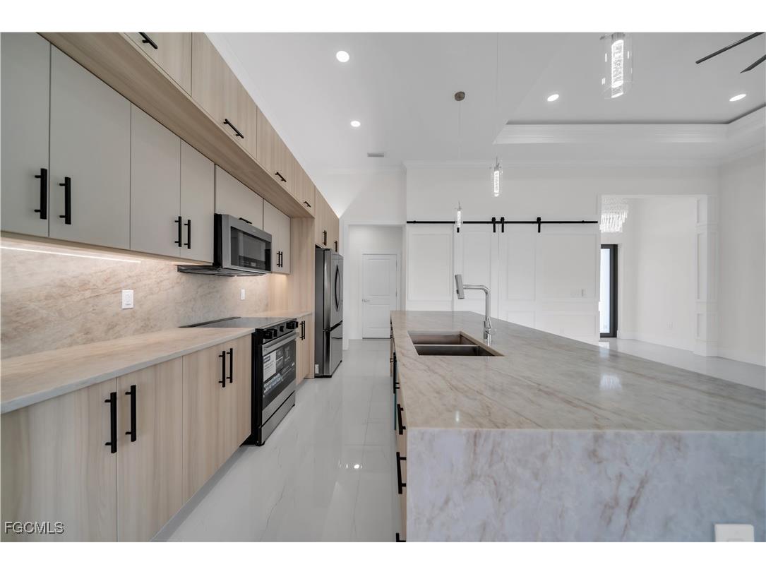 3105 63rd Street W Lehigh Acres FL 33971 2025005933 image6