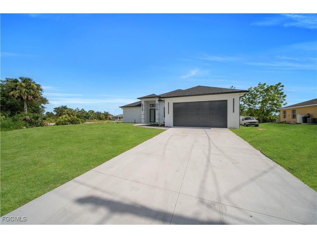 3105 63rd Street W Lehigh Acres FL 33971 2026002621 image3