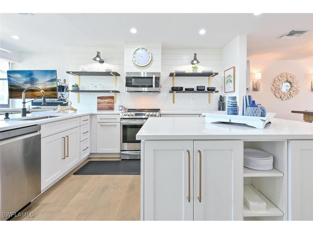 3105 Riviera Drive #A-201 Naples FL 34103 225068979 image10