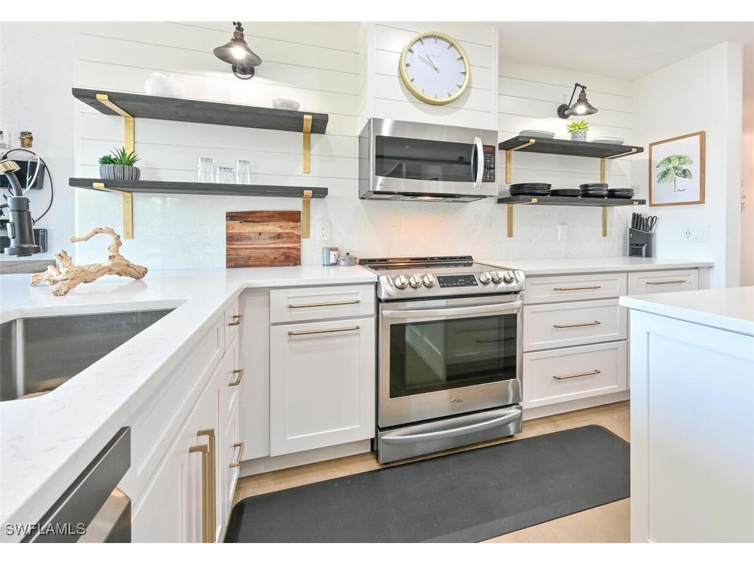 3105 Riviera Drive #A-201 Naples FL 34103 225068979 image11