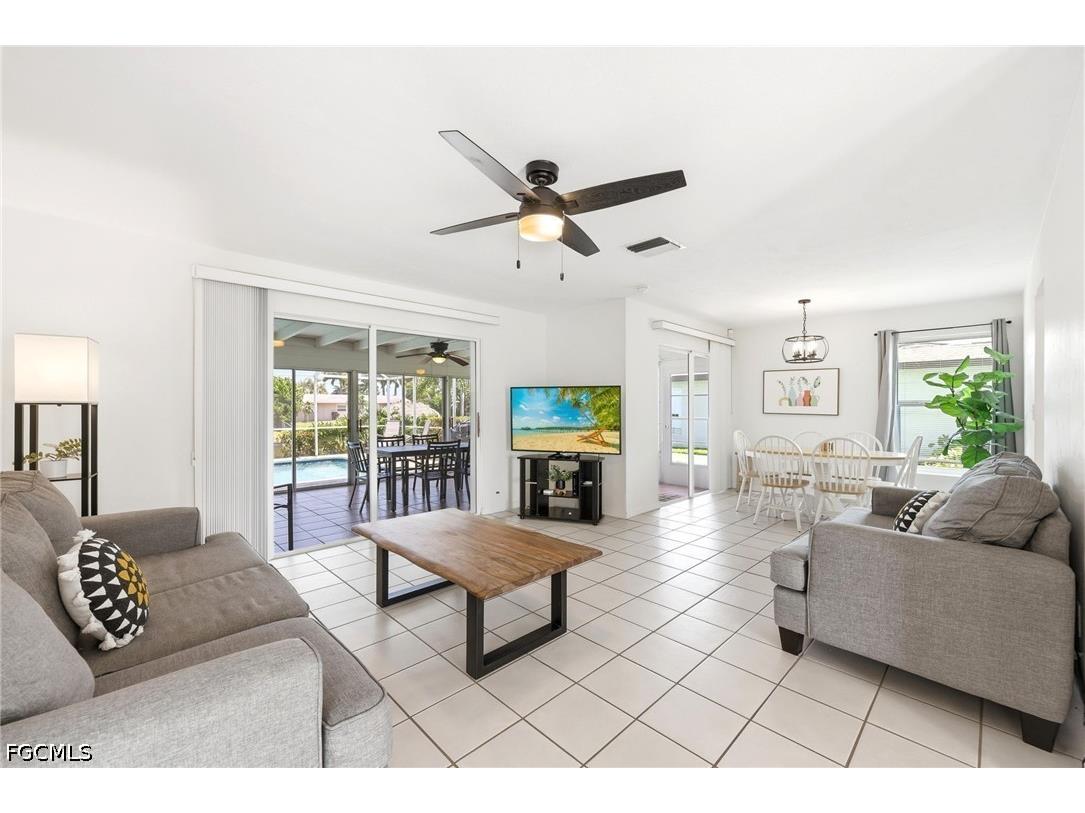 3105 SE 18th Avenue Cape Coral FL 33904 2026020286 image1