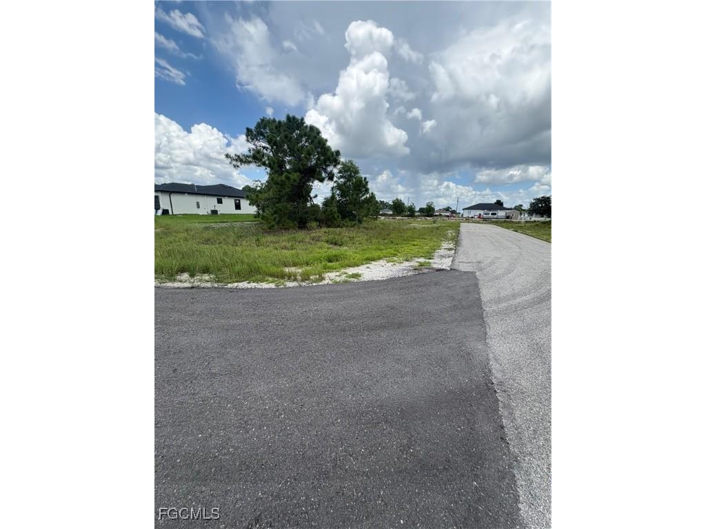 3105 Vilma Avenue S Lehigh Acres FL 33976 2025007906 image1