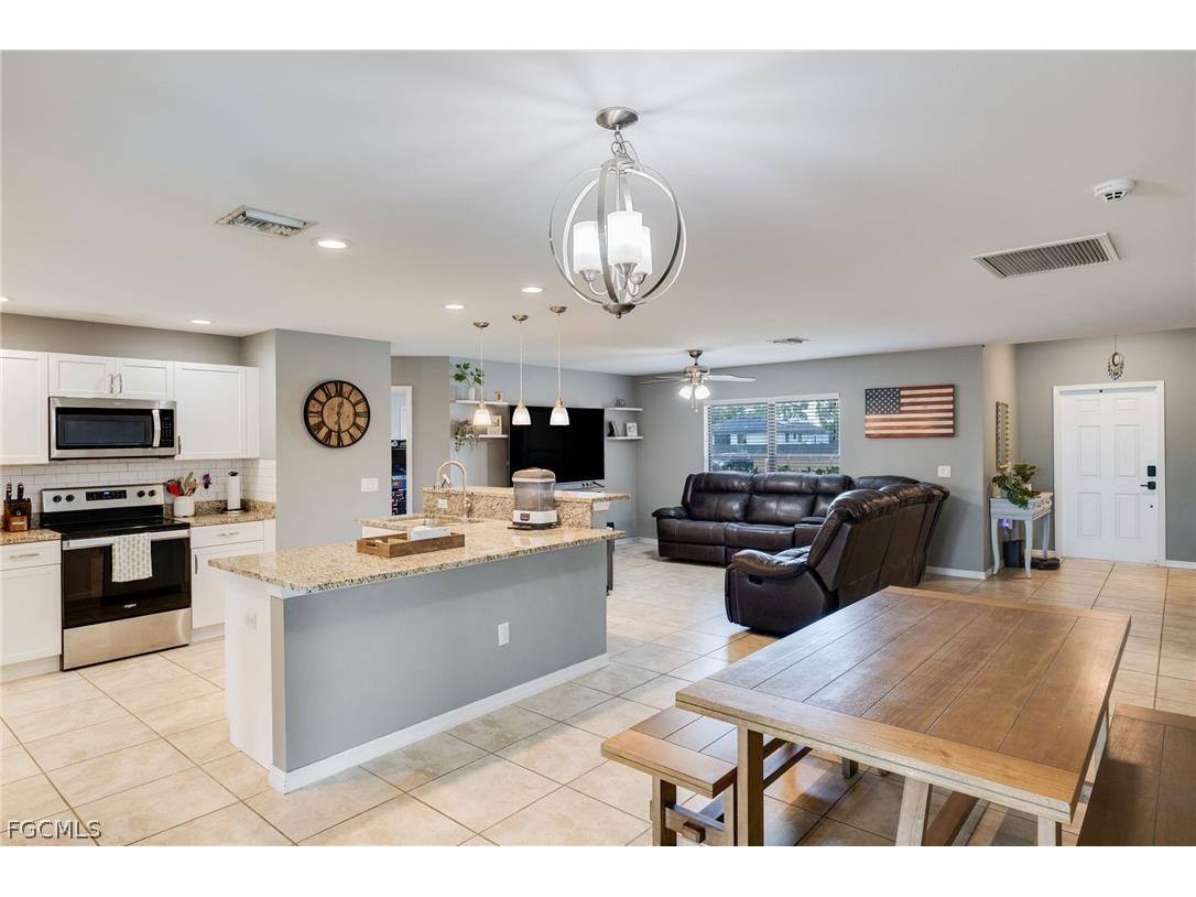 3107 5th Street SW Lehigh Acres FL 33976 2026011581 image9