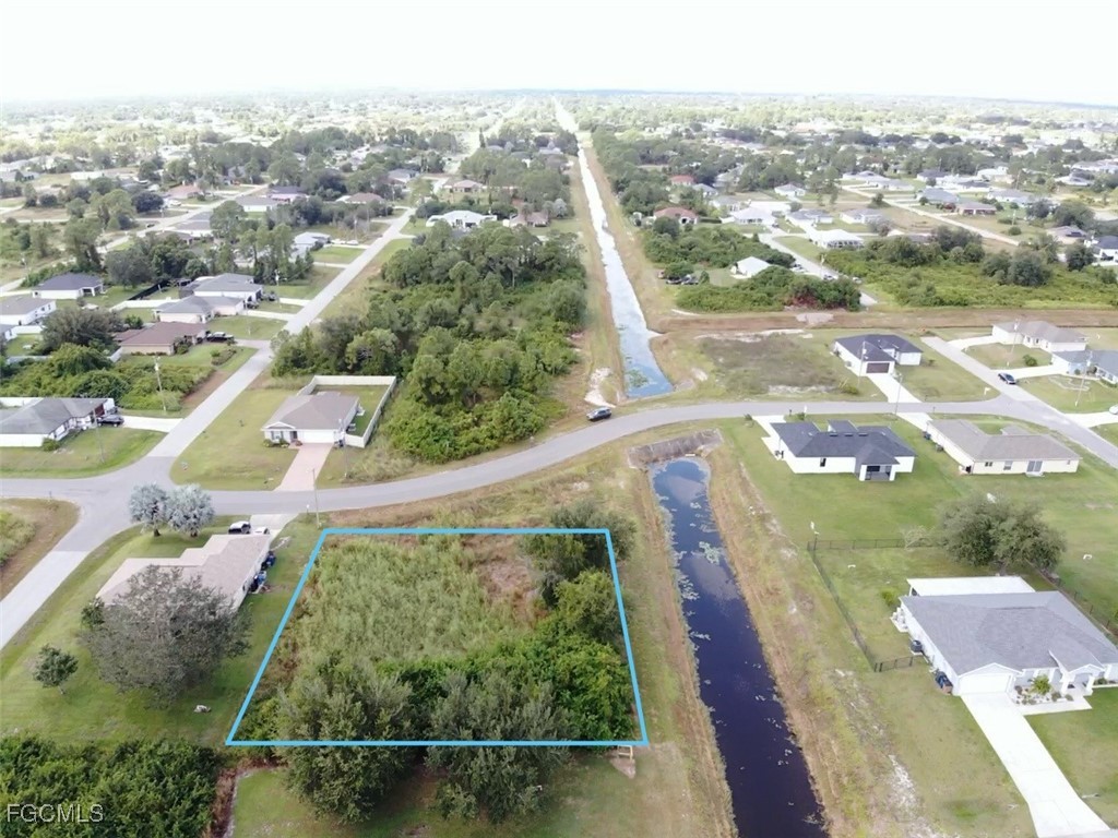 3107 Flora Avenue S Lehigh Acres FL 33976 2025017101 image2