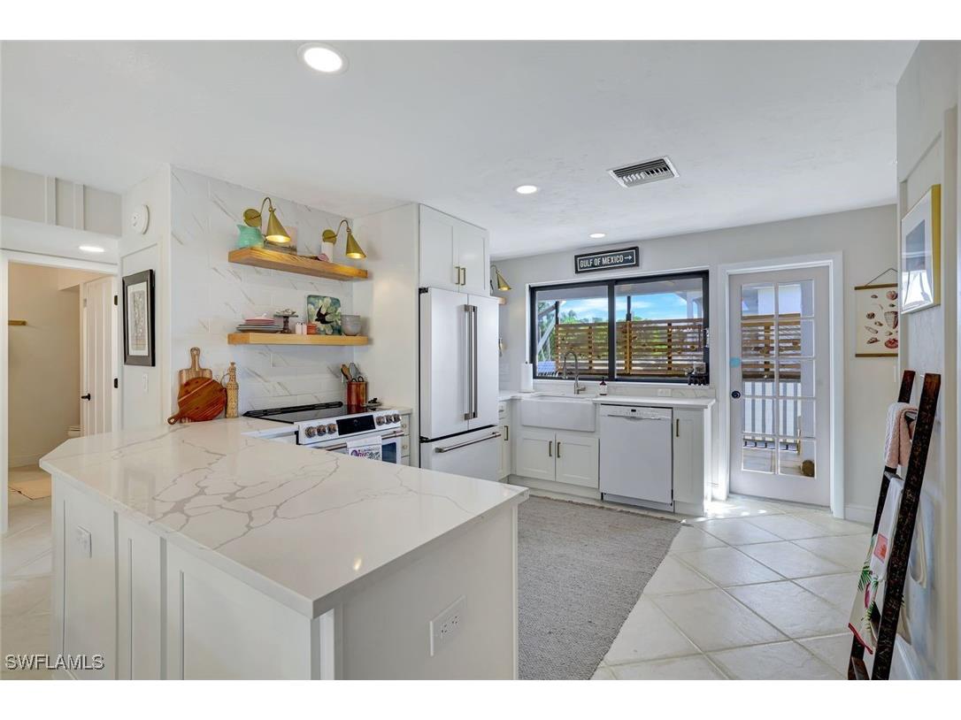 3107 Riviera Drive #A-202 Naples FL 34103 224097219 image4