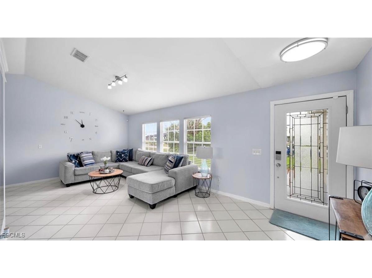 3107 SW 15th Avenue Cape Coral FL 33914 2025022353 image7