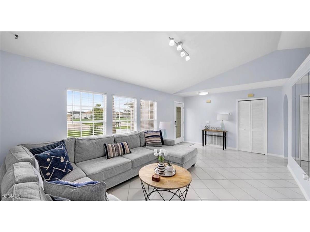 3107 SW 15th Avenue Cape Coral FL 33914 2025022353 image8