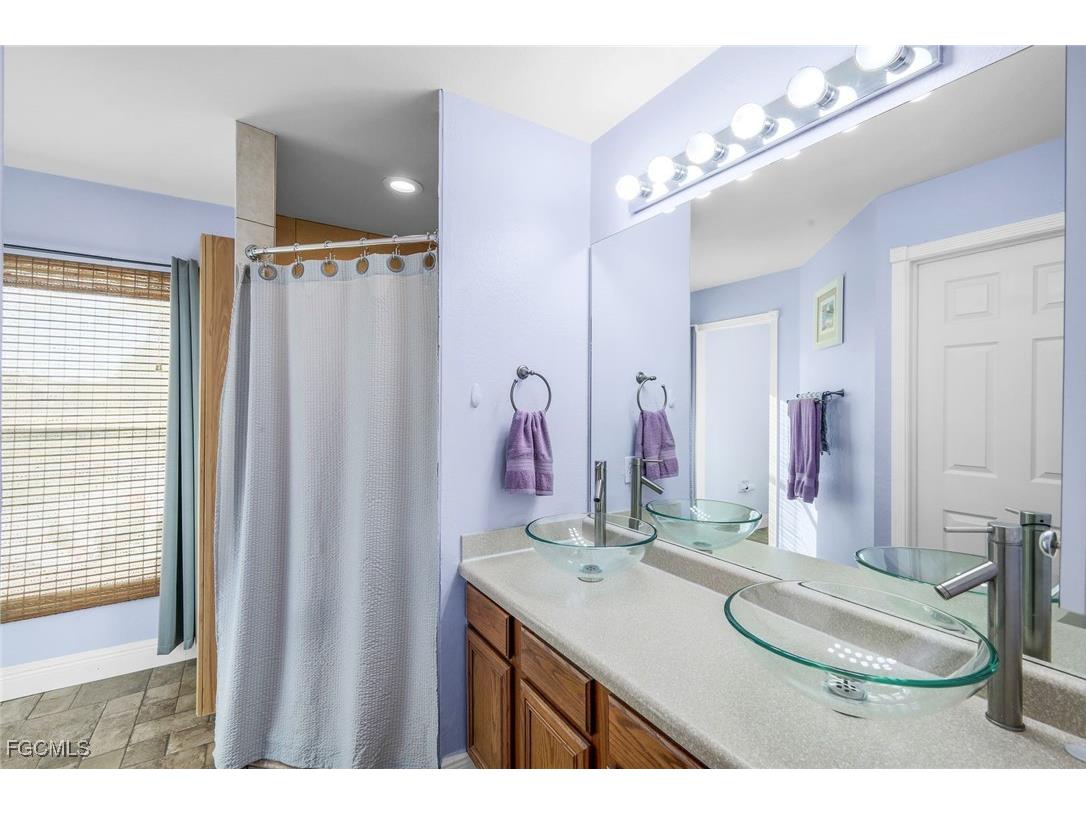 3108 SW 18th Place Cape Coral FL 33914 2025015496 image16