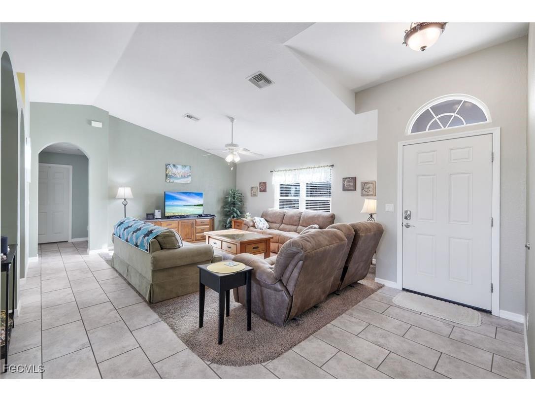 3108 SW 18th Place Cape Coral FL 33914 2025015496 image4