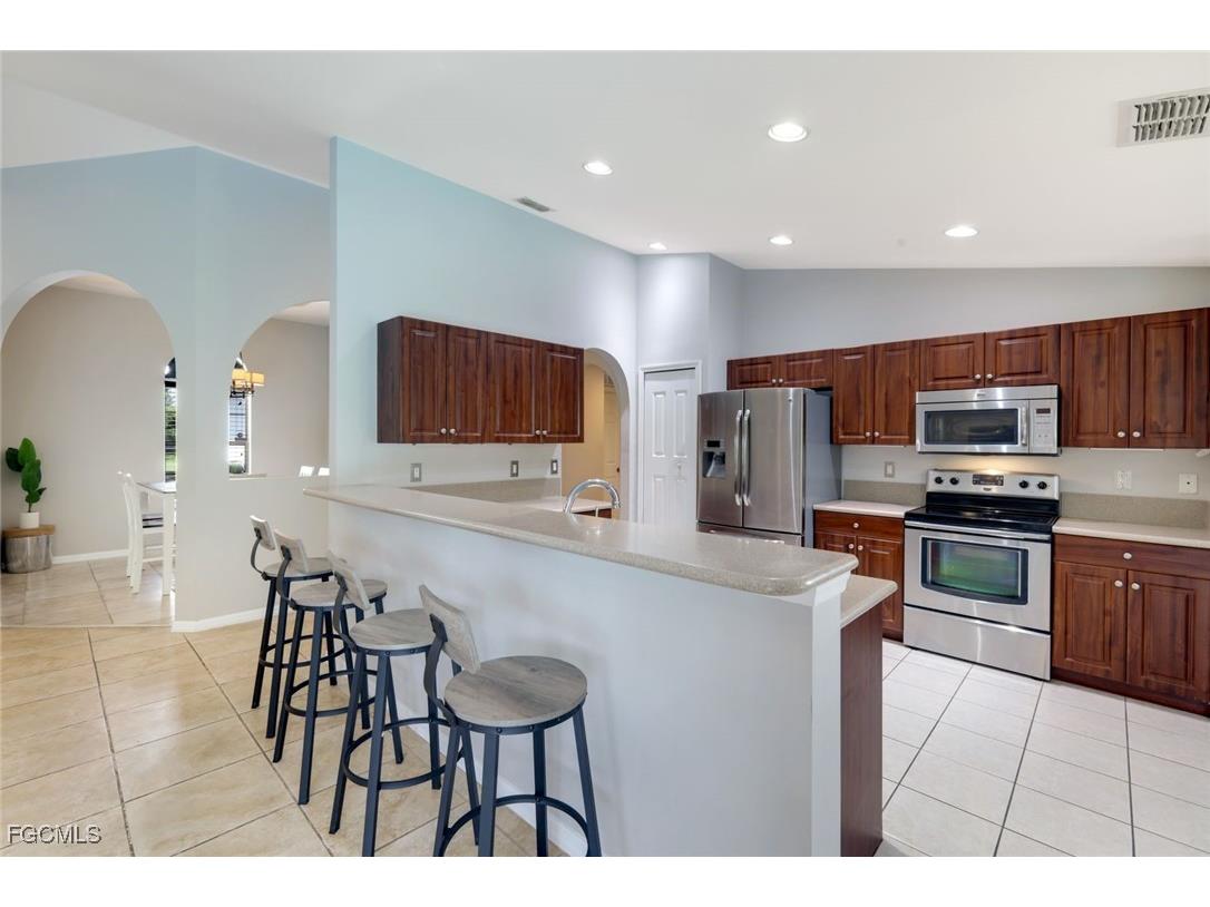 3109 NE 6th Place Cape Coral FL 33909 2025009217 image10