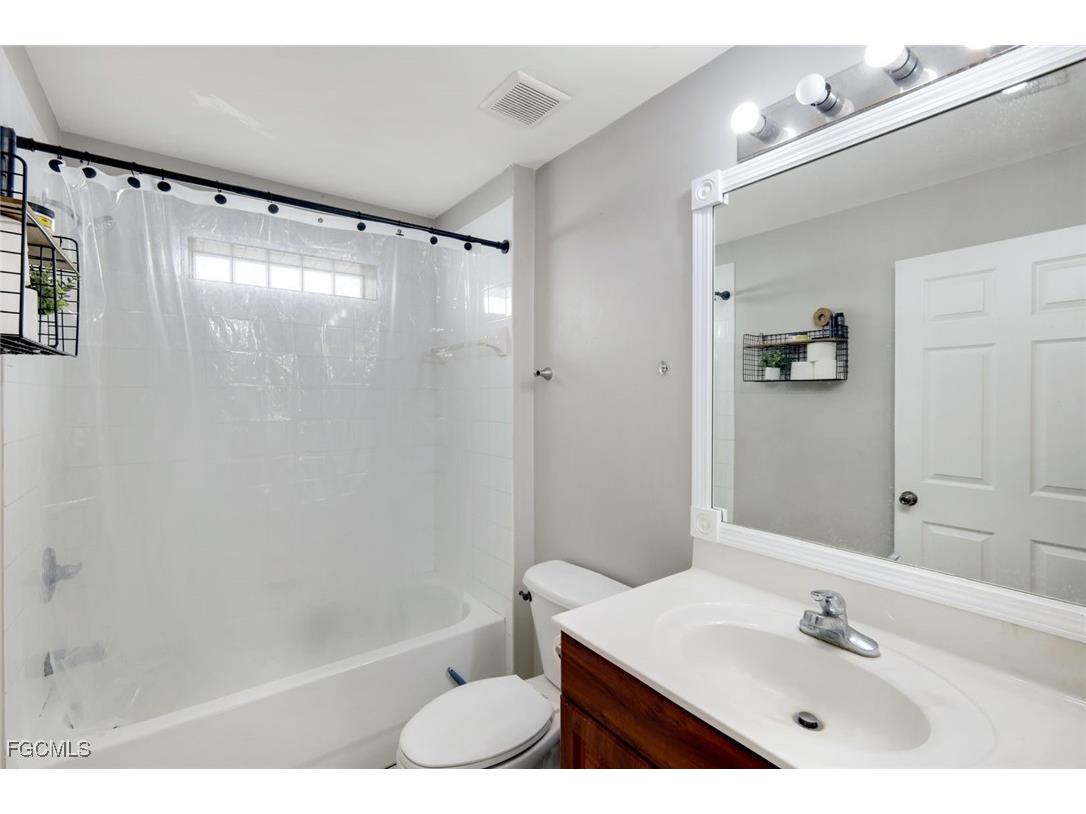 3109 NE 6th Place Cape Coral FL 33909 2025009217 image21