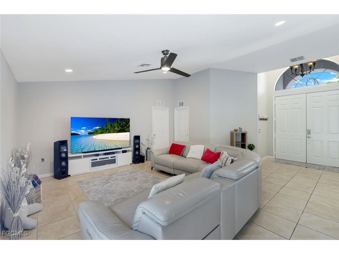 3109 NE 6th Place Cape Coral FL 33909 2025009217 image9