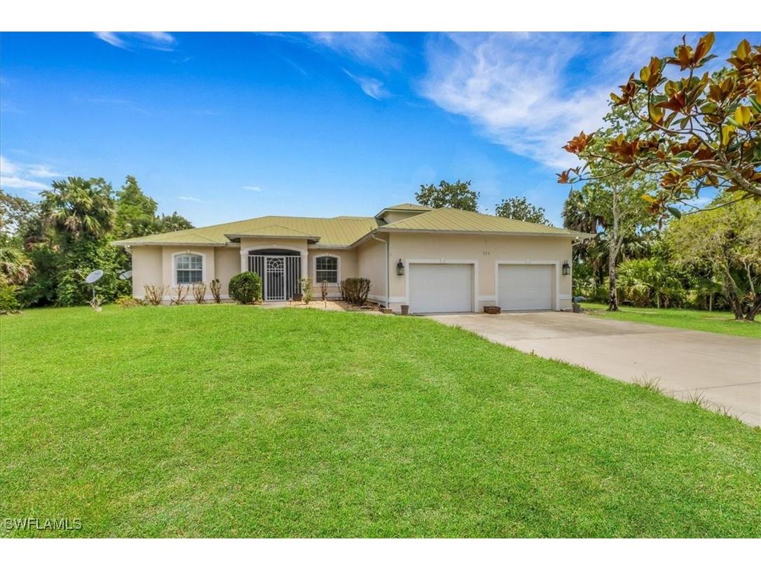 311 16th Avenue NE Naples FL 34120 225053926 image1