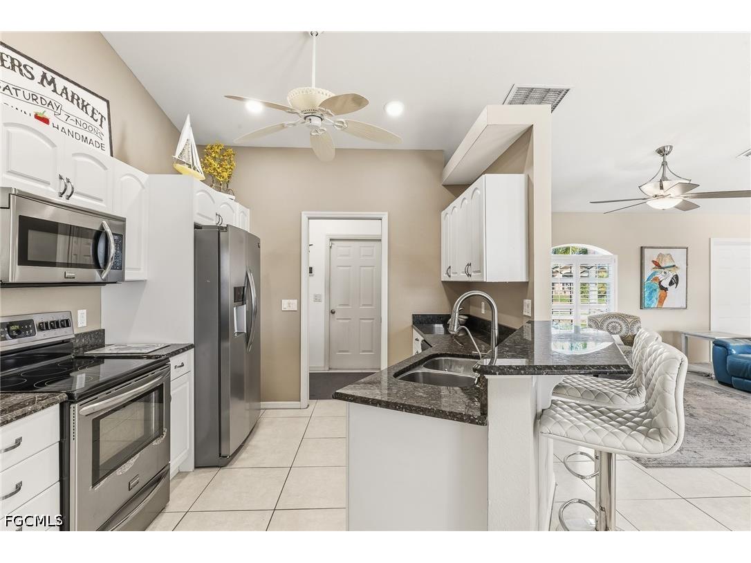 311 NE 17th Place Cape Coral FL 33909 2026017914 image9