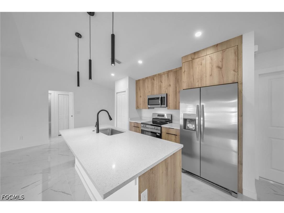 311 NE 31st Street Cape Coral FL 33909 2026018656 image8