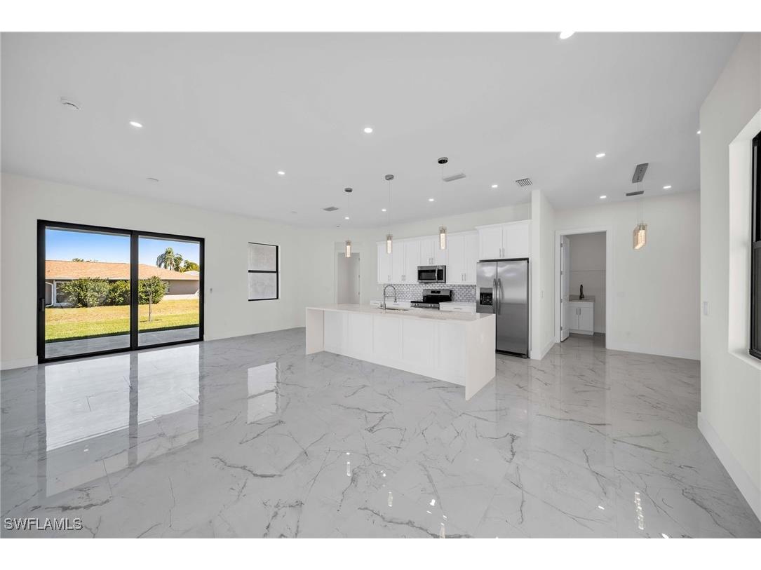 311 NW 4th Street Cape Coral FL 33993 225082917 image3