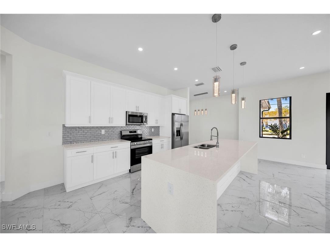 311 NW 4th Street Cape Coral FL 33993 225082917 image5