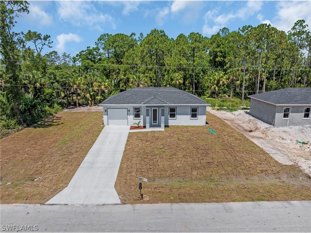 311 Vermont Way Lehigh Acres FL 33936 224050656 image1