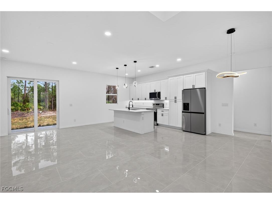 3110 32nd Street W Lehigh Acres FL 33971 2026010059 image2