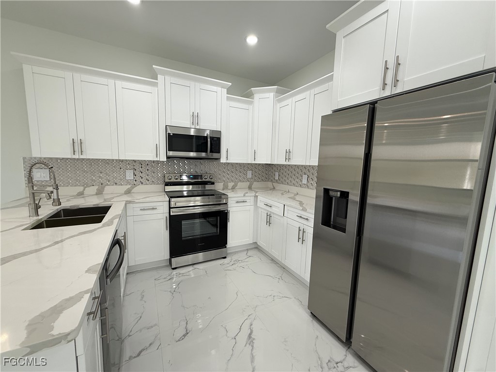 3110 33rd Street SW Lehigh Acres FL 33976 2025014225 image7