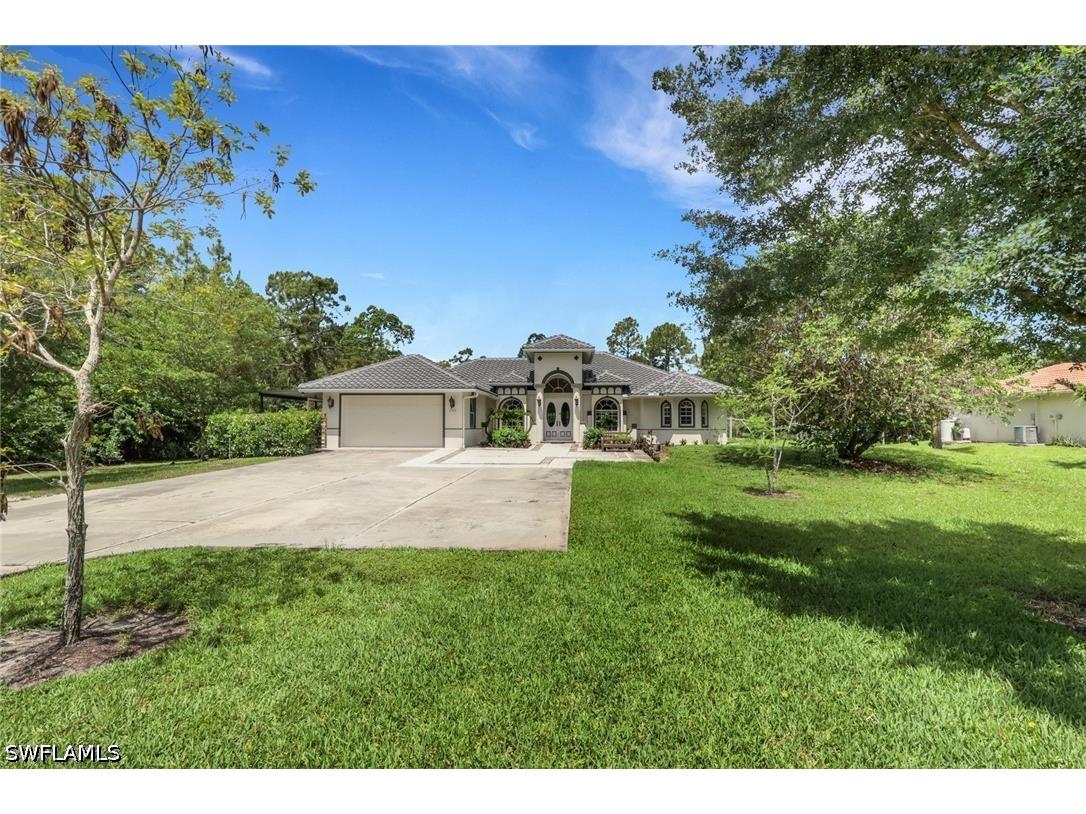 3111 4th Street NW Naples FL 34120 226019440 image1