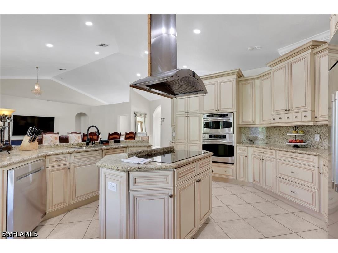 3111 4th Street NW Naples FL 34120 226019440 image4