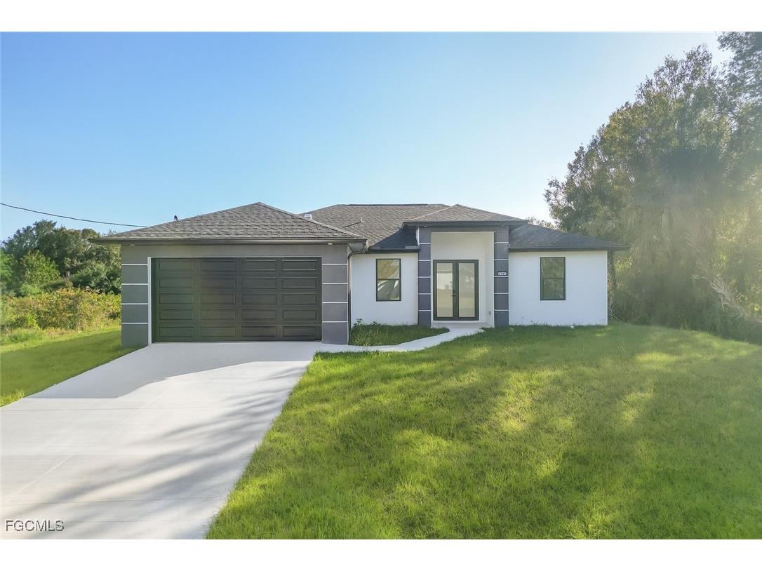 3111 51st Street W Lehigh Acres FL 33971 2025008903 image2