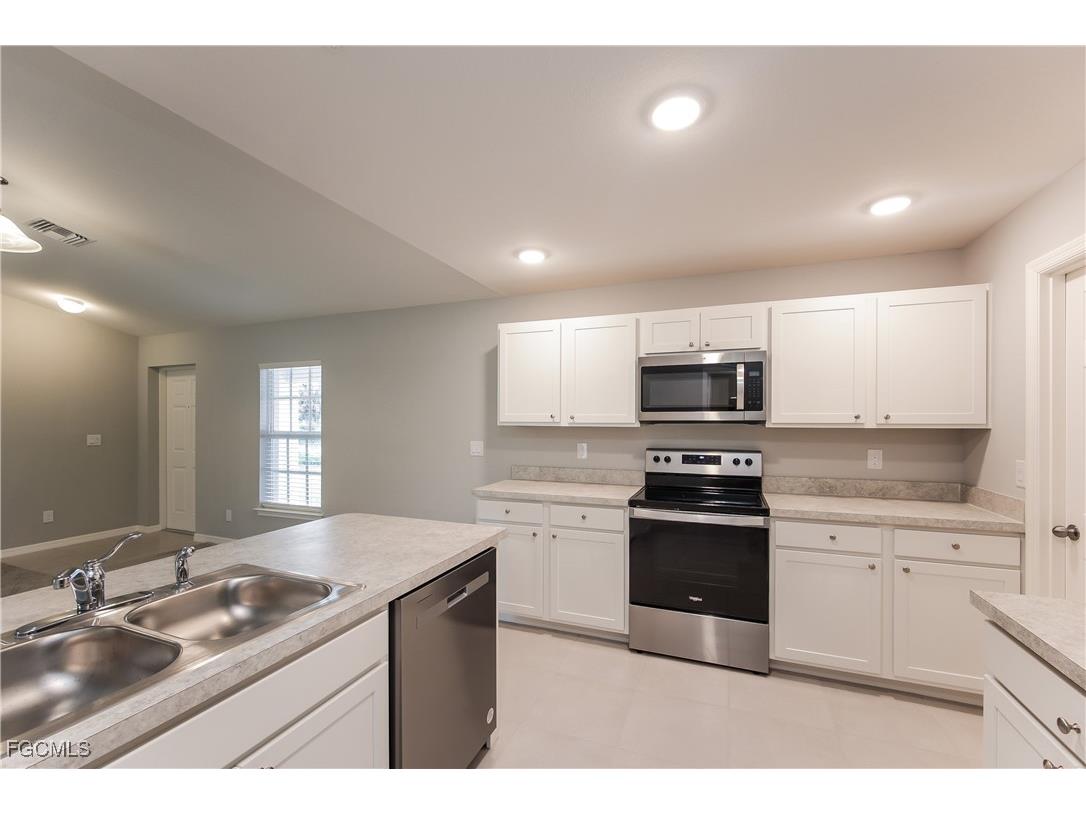 3111 62nd Street W Lehigh Acres FL 33971 2025007007 image4