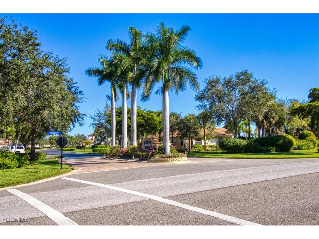3111 Meandering Way #101 Fort Myers FL 33905 2025015886 image1