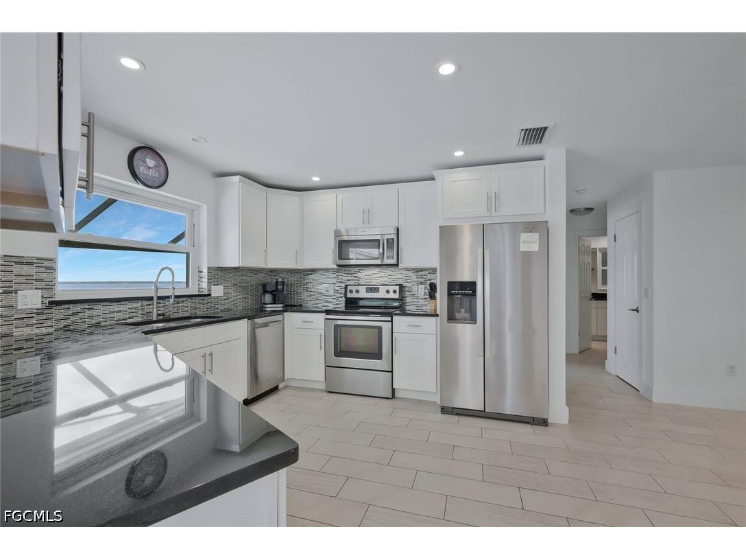 3111 SE 22nd Place Cape Coral FL 33904 2026012647 image26