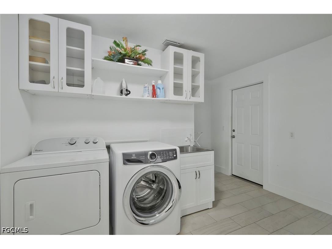 3111 SE 22nd Place Cape Coral FL 33904 2026012647 image38
