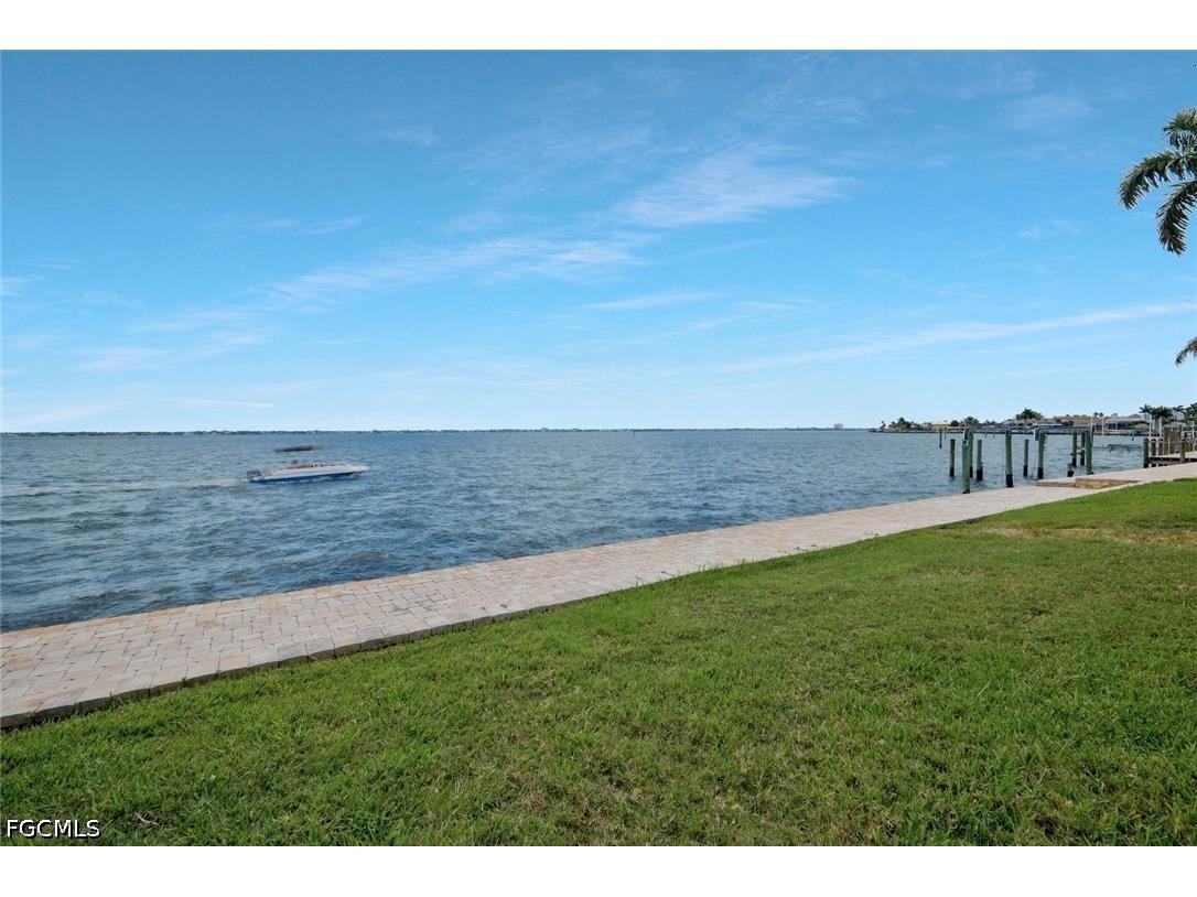 3111 SE 22nd Place Cape Coral FL 33904 2026012647 image8